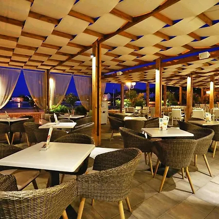Holiday Vile Dalmacija Preko Cin05006 Dyj بيت للعطل *