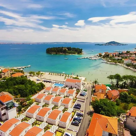 Holiday Vile Dalmacija Preko Cin05006 Dyj Sestrunj