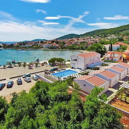 Holiday Vile Dalmacija Preko Cin05006 Dyj بيت للعطل Sestrunj
